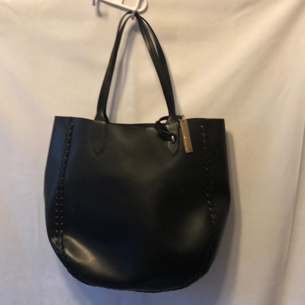 Vincen Camaro  black bag